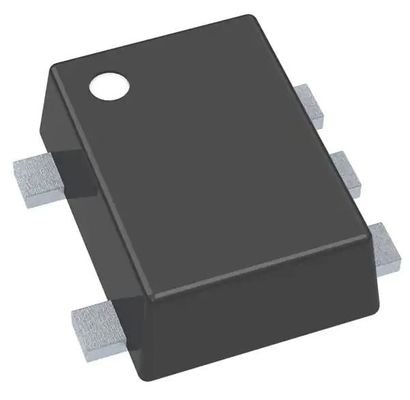 NL17SZ14XV5T2G Инвертор IC 1 канал Шмитт Триггер SOT-553